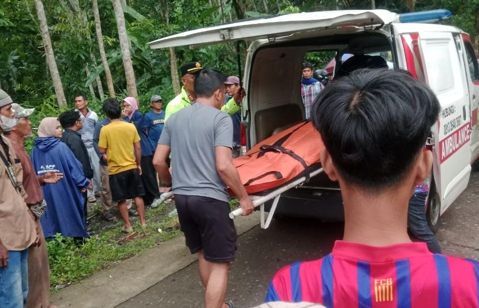Tragedi di Tengah KKN: Mahasiswa UIN Walisongo Hanyut Saat Bermain di Sungai Jolinggo Kendal, 3 Tewas