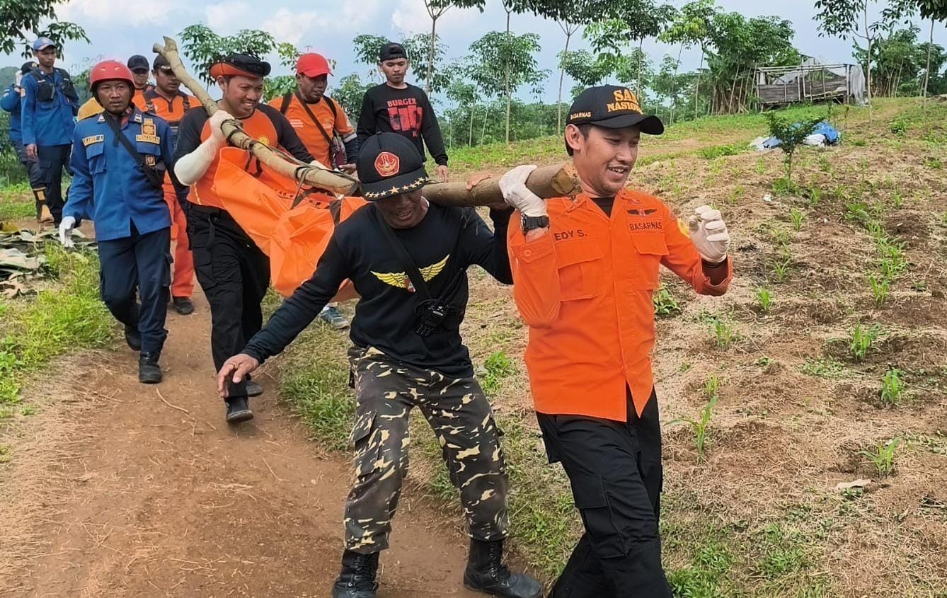 Dua Mahasiswa UIN Walisongo Hanyut di Sungai Jolinggo Kendal Ditemukan Meninggal, 1 Masih Pencarian