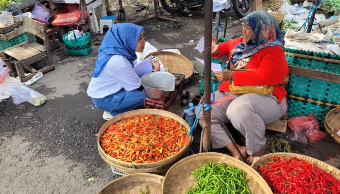 Bank Jateng Gencarkan Inklusi Keuangan di Pasar Tradisional Lewat Program Umplung, Permudah Pedagang Menabung