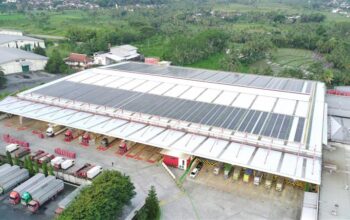 CCEP Indonesia Resmikan PLTS Atap 1,2 MWp di Semarang, Dorong Transisi Energi Nasional