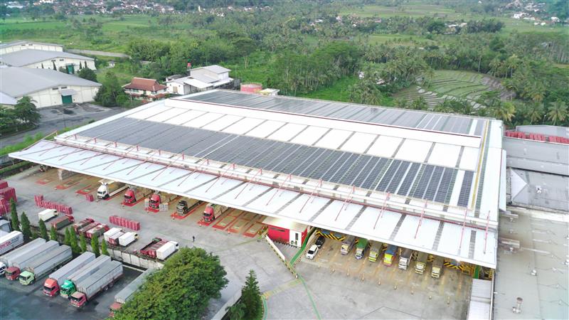 CCEP Indonesia Resmikan PLTS Atap 1,2 MWp di Semarang, Dorong Transisi Energi Nasional