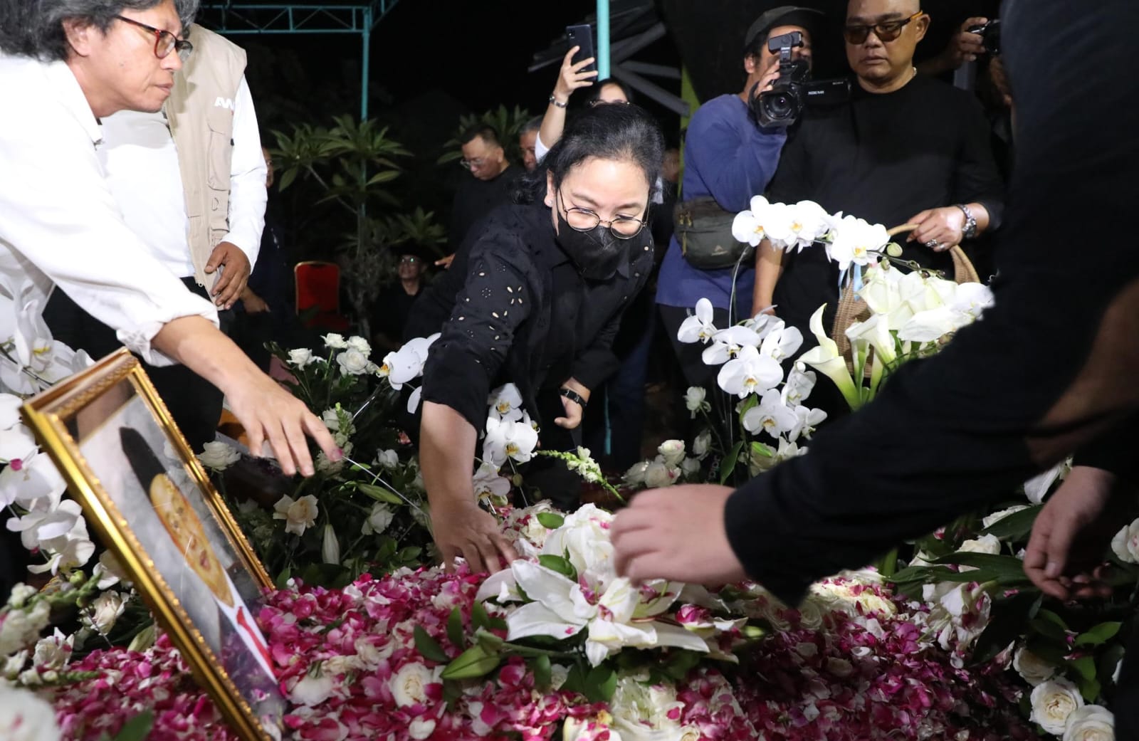 Pemkot dan Warga Semarang Berduka Atas Wafatnya V. Djoko Riyanto Suami Walikota Agustina