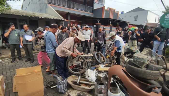 Eksekusi Rumah Kyai Murodi di Gunungpati Dijaga Ketat Aparat