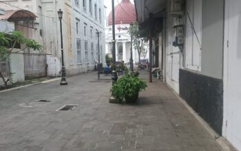 Upaya penertiban parkir liar di kawasan Kota Lama Semarang terus dilakukan Dinas Perhubungan (Dishub) Kota Semarang.