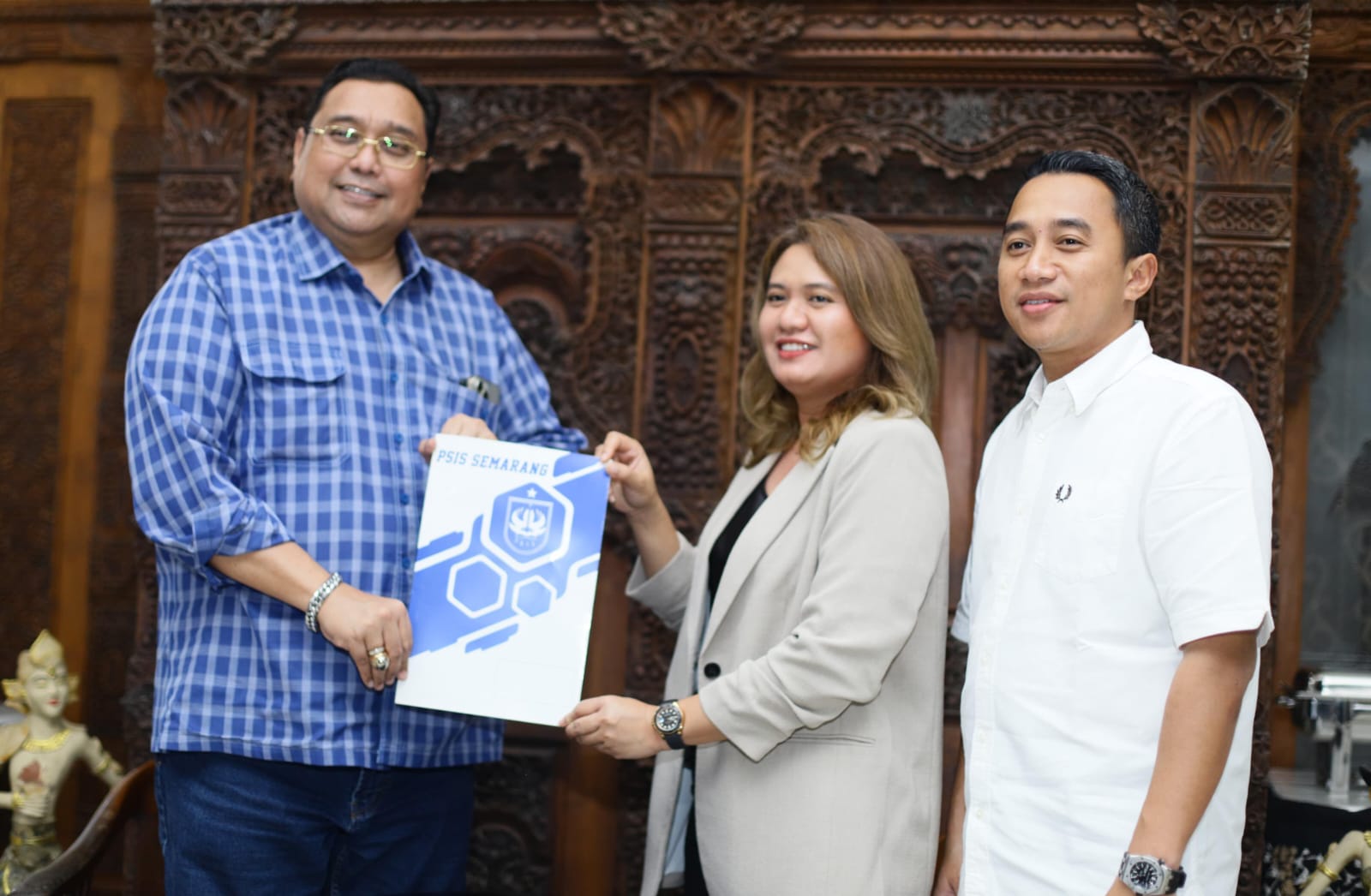 PSIS Semarang Resmi Diakuisisi 74,2 Persen oleh Pengusaha Muda Datu Nova Fatmawati