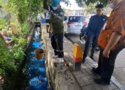 Warna Air Kali Banger Berubah Biru, DLH Semarang Ambil Sampel Uji Laboratorium