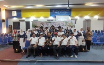 Puluhan Siswa di Semarang Terima Paket Alat Tulis dan Makanan Sehat dari Singapore Bhineka Capital