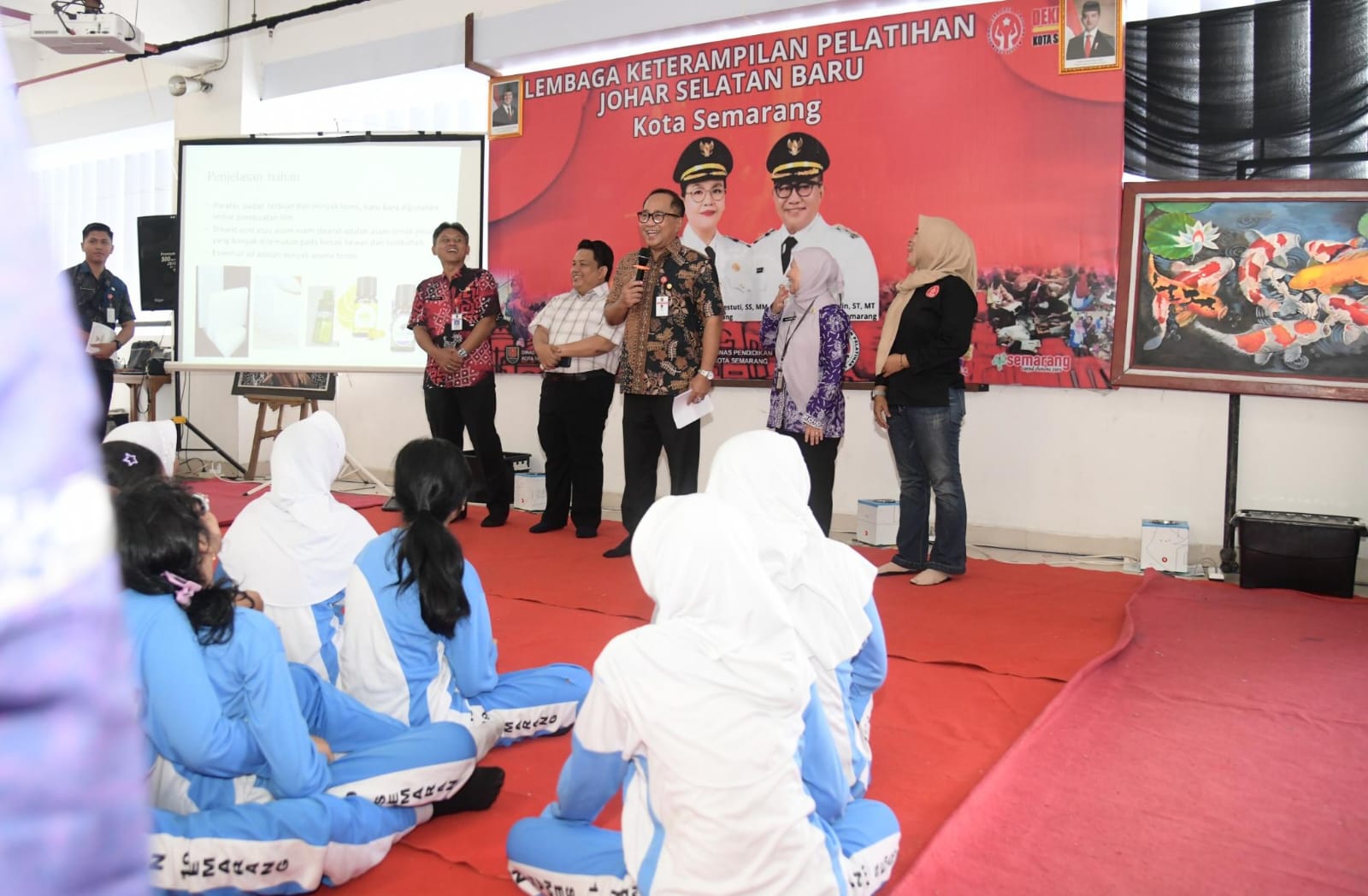 Dari Minyak Jelantah Jadi Lilin Aromaterapi: Pelajar Semarang Antusias Ikuti Pelatihan di Pasar Johar