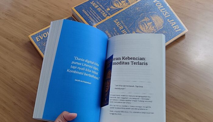 Menjaga Akal di Tengah Ledakan AI: Gagasan Besar dalam “Evolusi Jari”