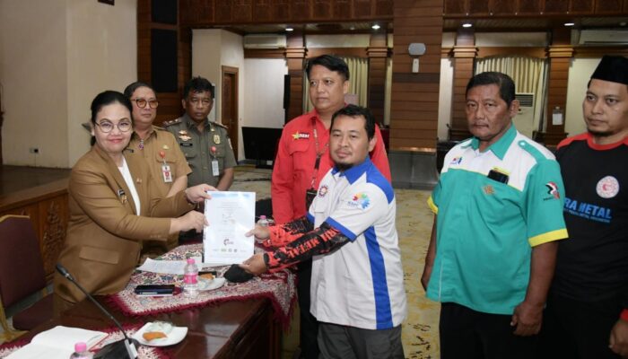 Buruh Semarang Tuntut UMK Naik 19 Persen, Walikota Janji Kawal Aspirasi