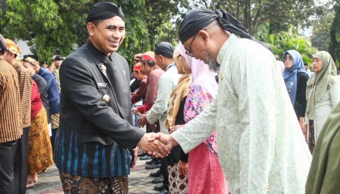 Peringati Hari Guru, Pemprov Jateng Beri Perhatian Penuh untuk Guru Non ASN dan Swasta