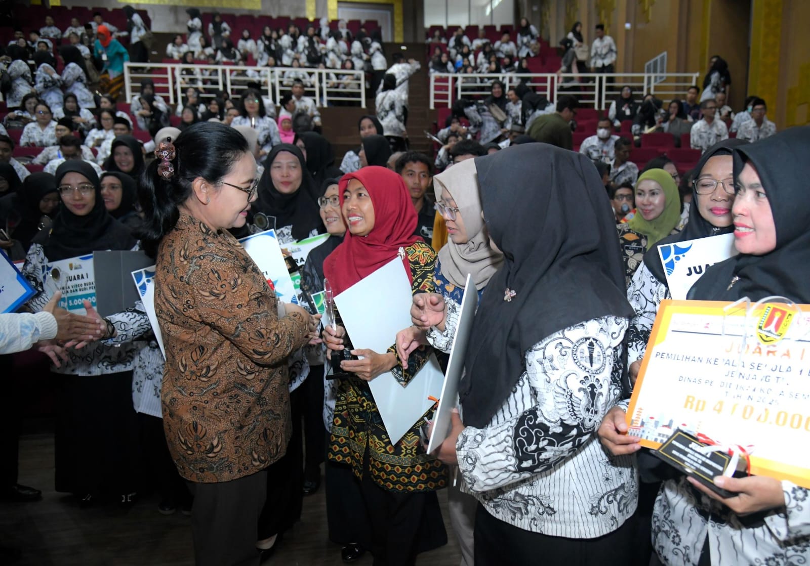 Pesan Walikota Semarang di Hari Guru Nasional, Ajak Pendidik Ikuti Perkembangan Zaman