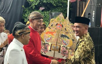 Ketua DPRD Jateng Sumanto