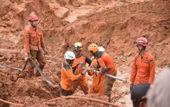 korban longsor Cibeunying