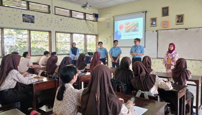 Gandeng PT Sami, SMAN 8 Semarang Perkuat Edukasi Kesehatan-Bahasa Jepang Lewat Factory Teaching