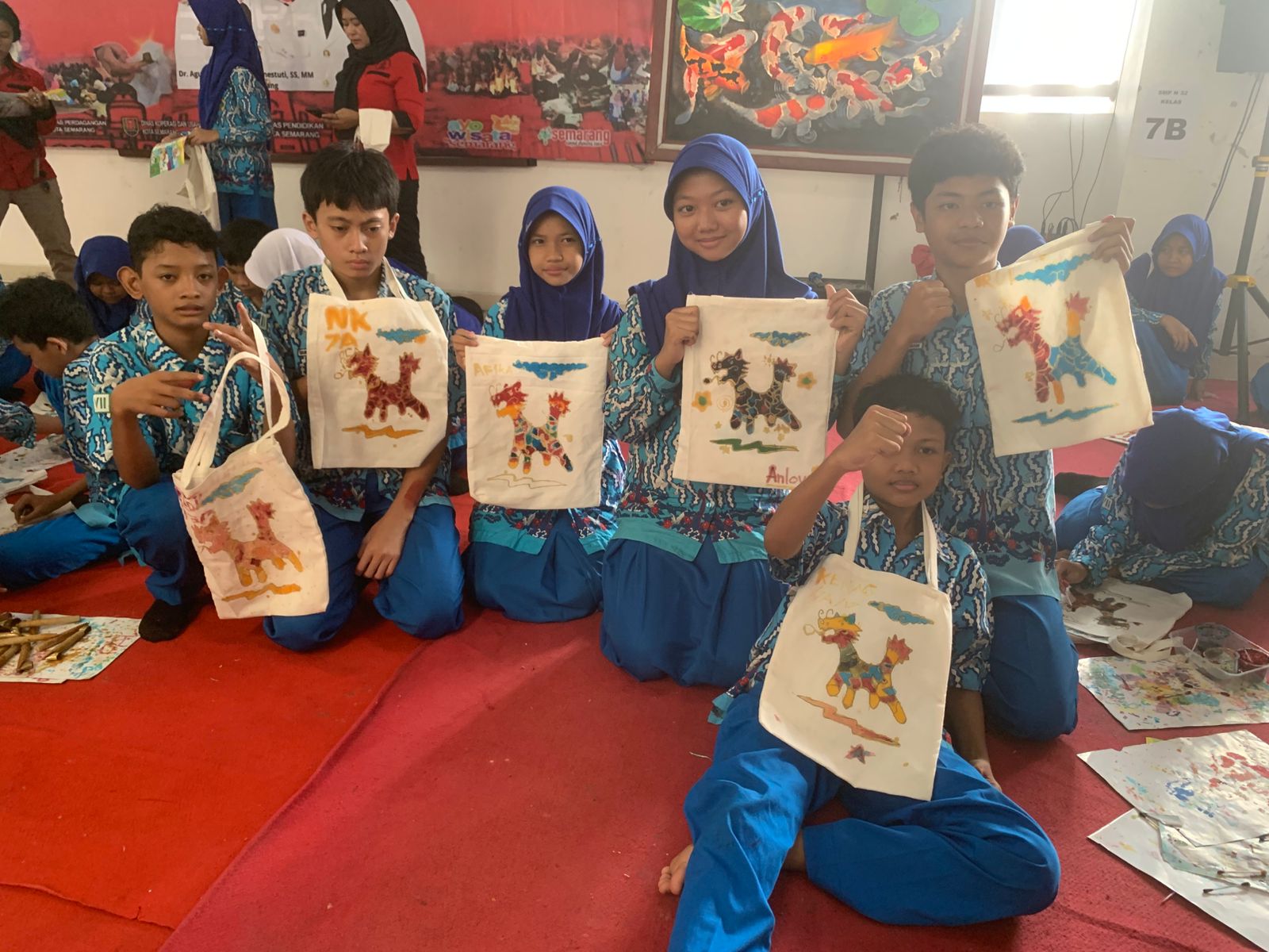 SMPN 32 Semarang Membatik