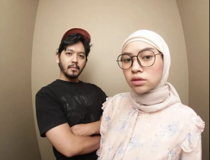 Anita Dewi dan suaminya. (Instagram/@anitadewi)