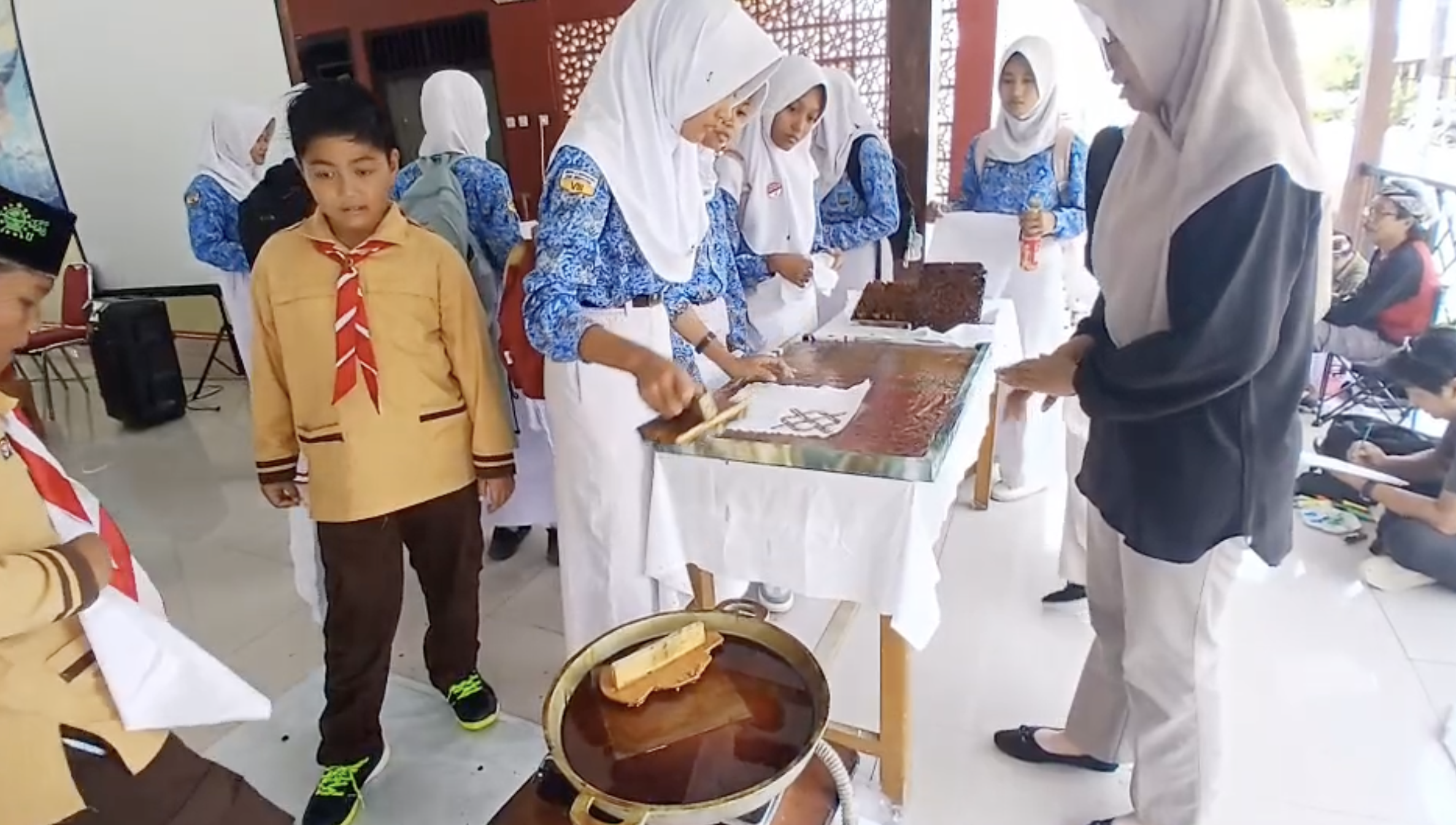 siswa smpn 5 ambarawa mengenal batik