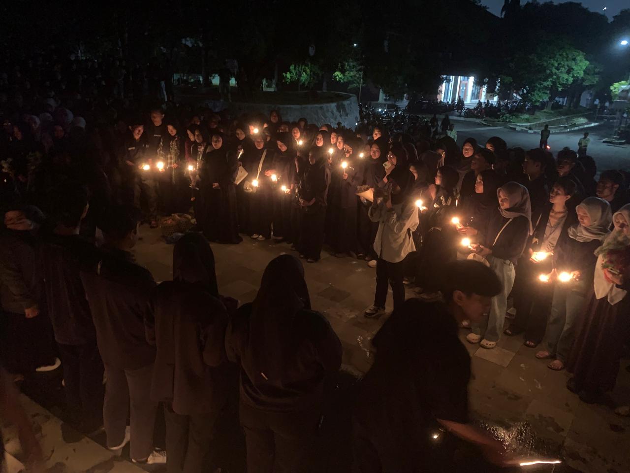 aksi solidarotas UIN Walisongo terhadap korban hanyut di sungai Kendal