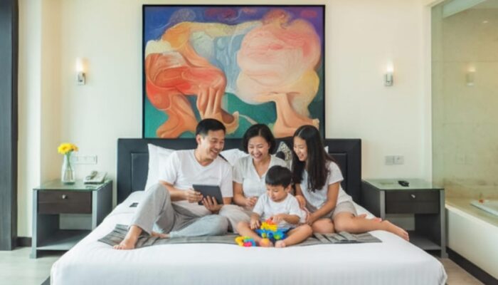 Sentuhan Seni dan Desain Elegan Warnai Pengalaman Menginap di Grand Candi Semarang