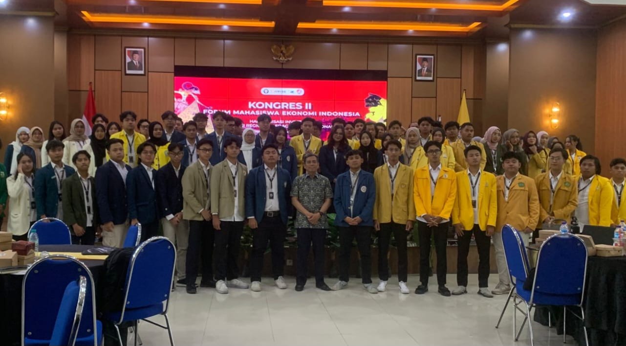 mahasiswa ekonomi indonesia 2025