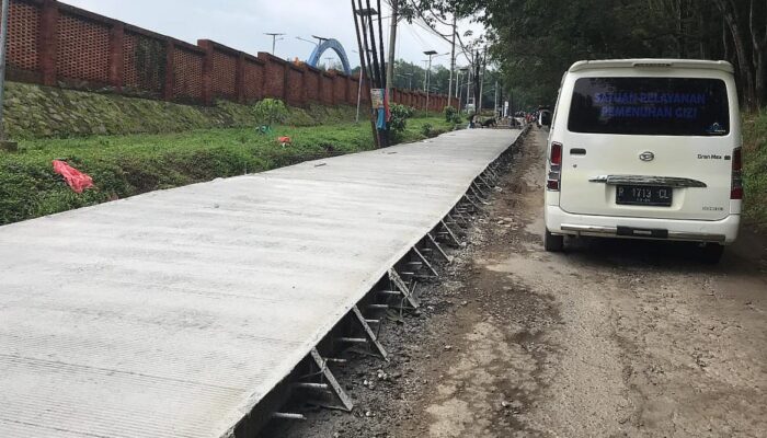 Usai Diprotes Warga, Pemkab Semarang Mulai Perbaiki Jalan PTP Ngobo XVIII
