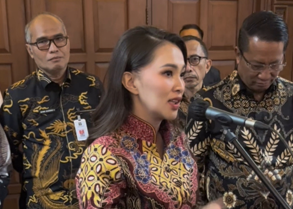 Gubernur Maluku Utara Sherly Tjoanda saat dijumpai di Gedung Gradhika Bhakti Praja, Kota Semarang, Rabu, 19 November 2025. (Made Dinda Yadnya Swari/beritajateng.tv)