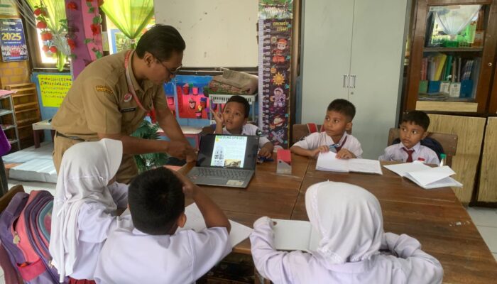 Kenalkan Lingkungan Lewat EviMap, Kepala SDN Tambakrejo 01 Raih Penghargaan Guru Dedikatif Kota Semarang