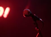 Ilustrasi ruang karaoke. (Pexels/Pixabay)