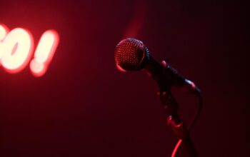 Ilustrasi ruang karaoke. (Pexels/Pixabay)