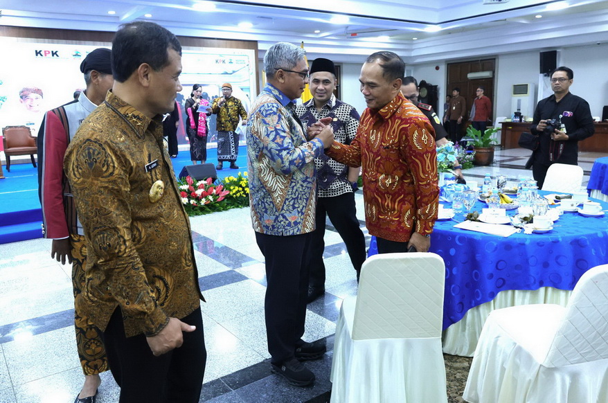 Ketua DPRD Jateng Sumanto