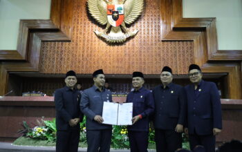 Ketua DPRD Jateng Sumanto