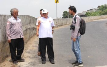 Tanjakan Kalipancur Retak Akibat Tanah Ambles, DPU Awasi Perbaikan Jalan dari CSR PT Prabu