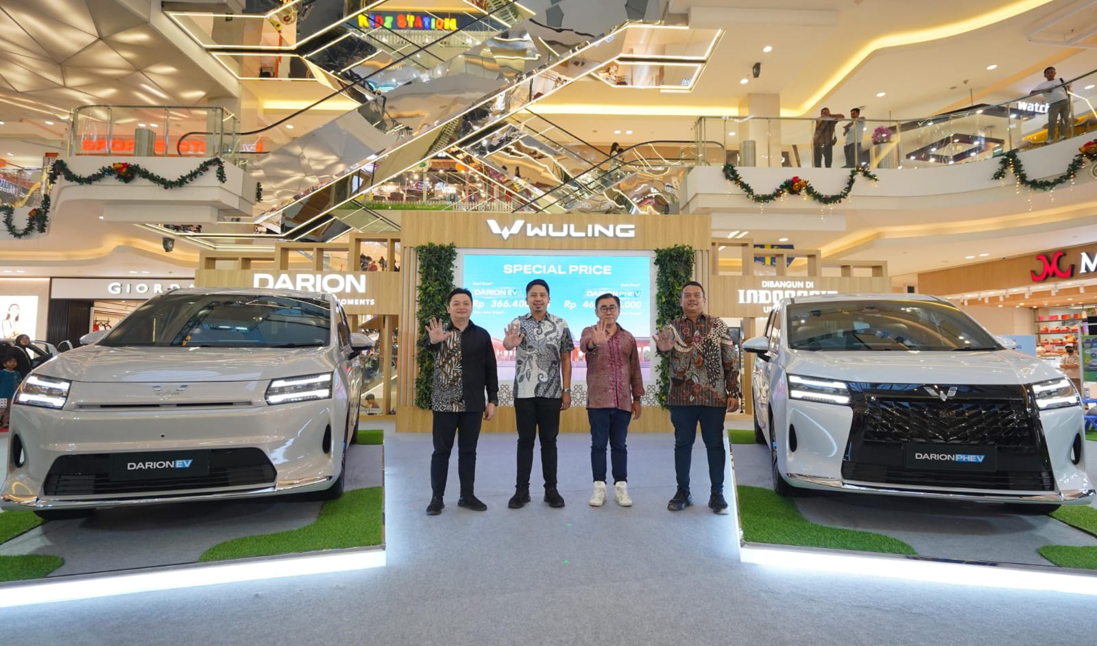 Wuling Darion Resmi Hadir di Semarang, Tawarkan Pilihan EV dan PHEV untuk Keluarga Modern