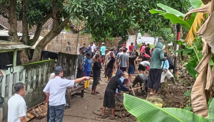 Talud Sungai Plumbon Kembali Jebol, Warga Mangunharjo Was-was Tiap Musim Hujan