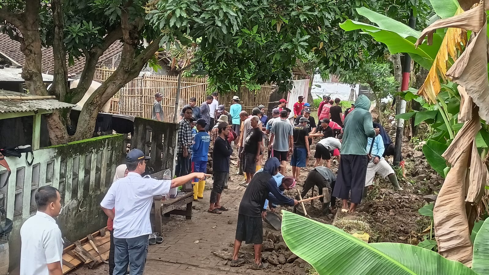 Talud Sungai Plumbon Kembali Jebol, Warga Mangunharjo Was-was Tiap Musim Hujan