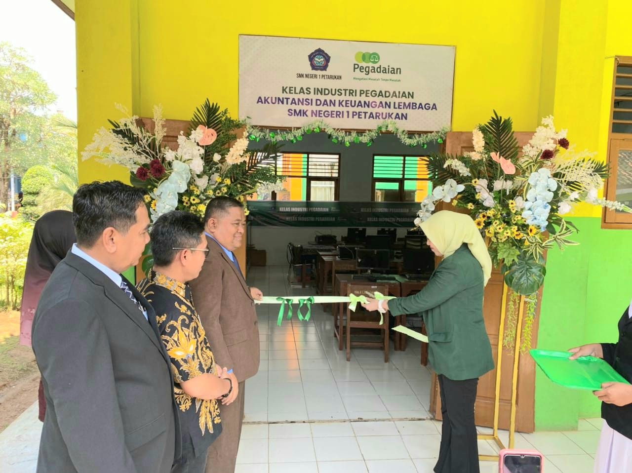 Pegadaian Kanwil XI Kembangkan Talenta Muda Lewat Kelas Industri di SMKN 1 Petarukan