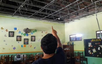 Plafon Kelas SDN Jatingaleh 01 Ambrol Timpa Siswa, Walikota Perintahkan Cek Seluruh Sekolah