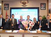 Perjalanan Elly Asmara Rampungkan Studi Doktor Administrasi Publik, Dari Pelayanan Publik ke Dunia Akademik