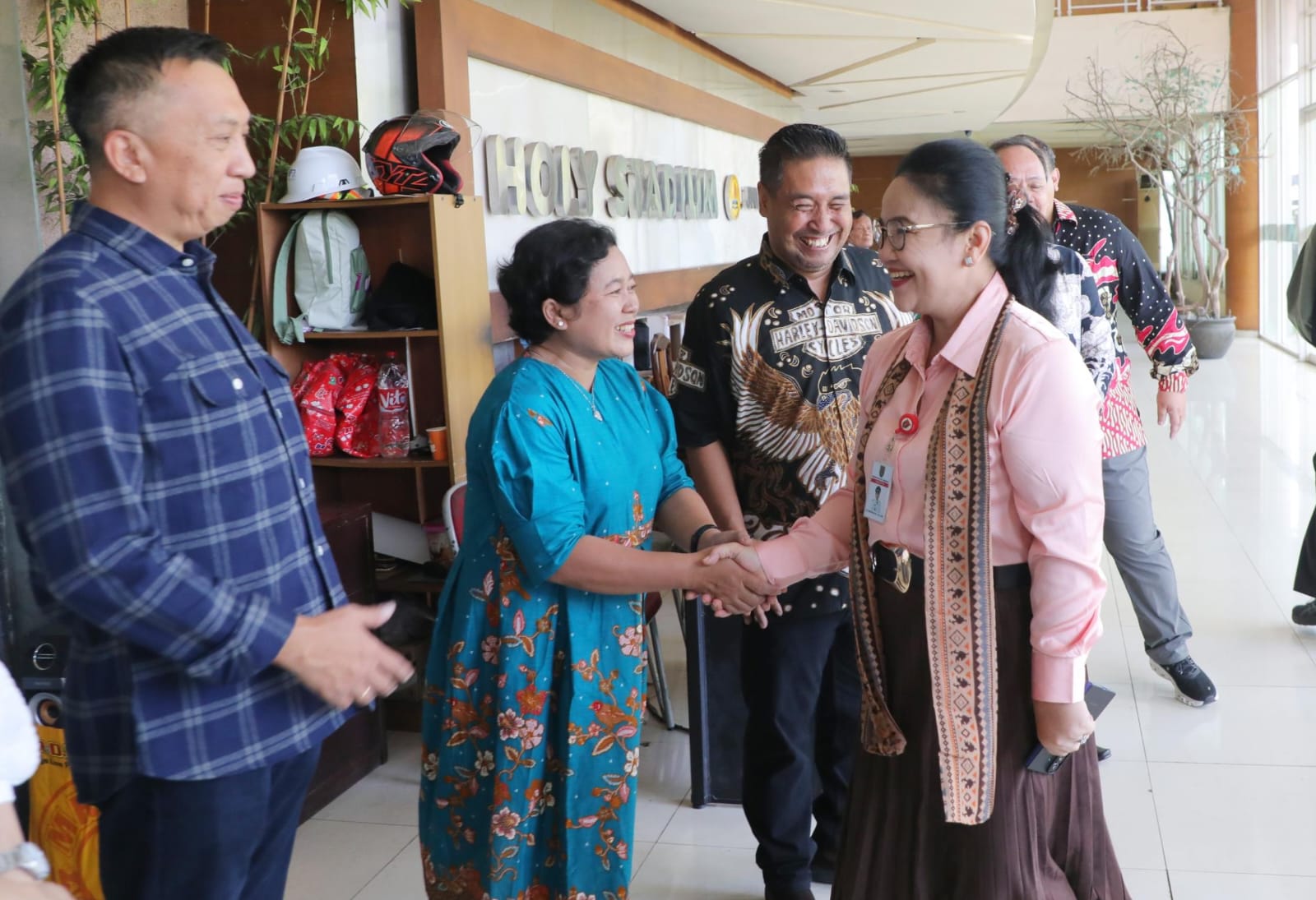 Sambangi Tokoh Nasrani Jelang Natal, Agustina Ingin Perkuat Soliditas Antar Umat Beragama
