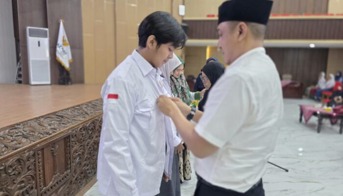 Baznas Kota Semarang Kukuhkan 100 Mahasiswa Penerima Beasiswa Produktif Angkatan ke-17