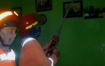 Rumah Terbakar Diduga Karena Korsleting Listrik, 3 Keluarga di Ungaran Timur Terpaksa Mengungsi