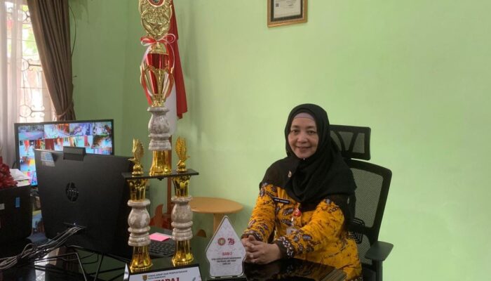 Tiga Puluh Tahun Mengabdi, Kepala SMPN 7 Semarang Berhasil Hadirkan Sederet Inovasi