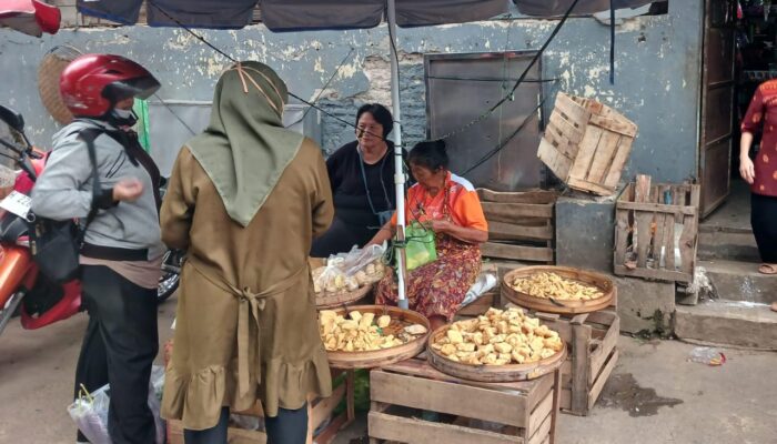Viral Pria Diduga ODGJ Diamuk Warga di Pasar Peterongan Semarang: Berawal Minta-minta