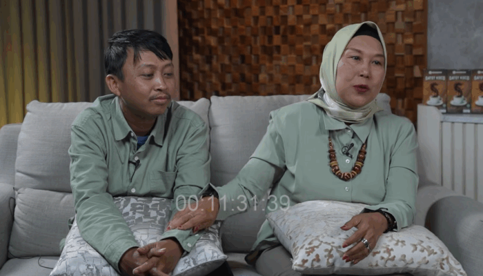 Perjuangan Cinta Brondong ke Nenek Ini Bikin Iri, Tak Menyerah Meski Ditolak Berkali-kali!