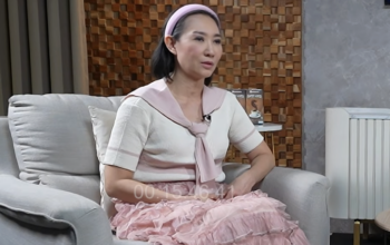 Sherly Chebing, mantan istri oknum pendeta Moses Henry menjadi narasumber di podcast dr. Richard Lee, baru-baru ini. (YouTube/dr. Richard Lee)