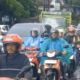 Pergerakan arus lalu lintas di Jalan Nasional menunjukkan peningkatan, polisi lalu lintas berlakukan rekayasa lalu lintas pada Jumat 26 Desember 2025. (Bowo Pribadi/beritajateng.tv)
