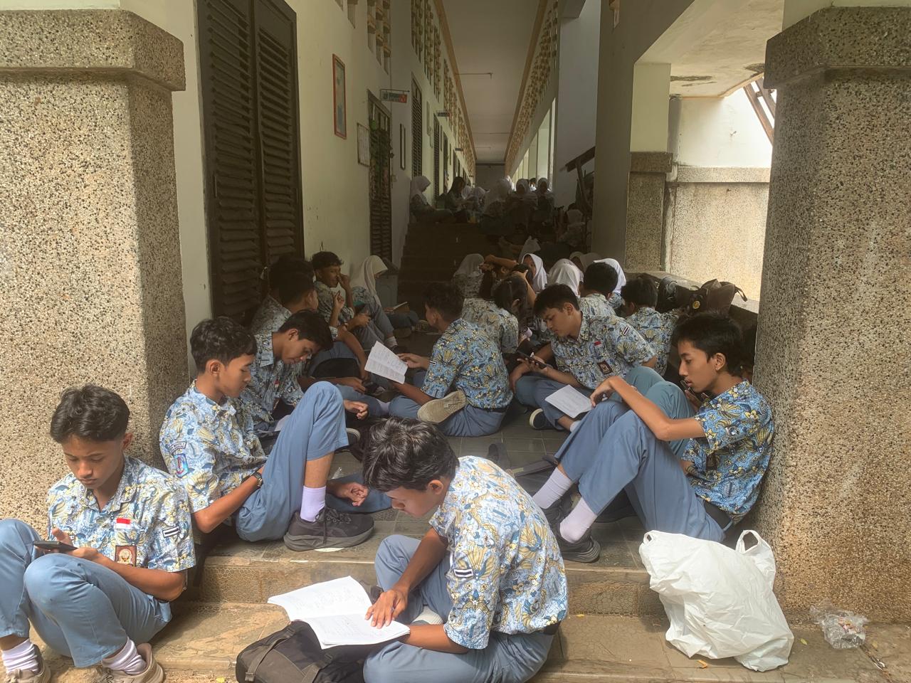 Enam Hari Sekolah Jawa Tengah