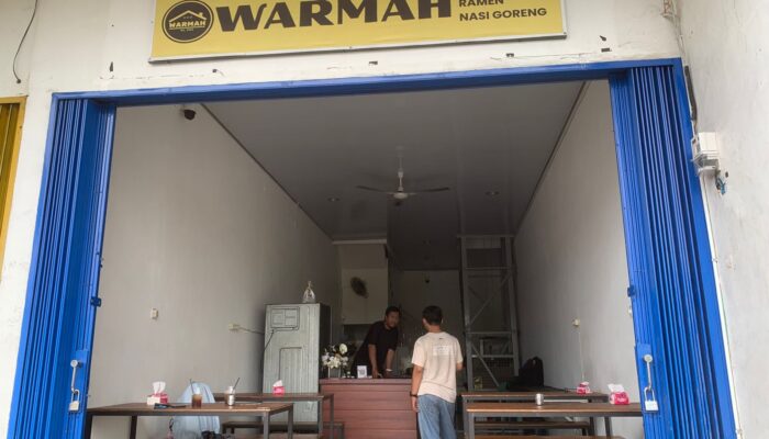 Salut! Warmah Semarang Gratiskan Semua Menu untuk Mahasiswa Rantau Terdampak Bencana Sumatera