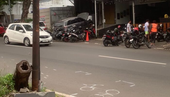 WNA Pengemudi Hyundai Tabrak Dua Pemotor di Semarang, Saksi: Korban Terjebak Di Bawah Mobil